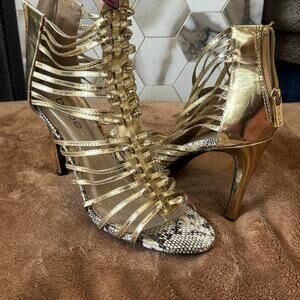 Bebe Women’s Gold/Snakeprint Stilettos High‎ Heels Sandals Size 8 Strappy